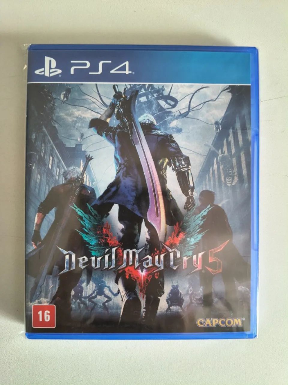 PS4 Devil May Cry 5 (em estado de novo)