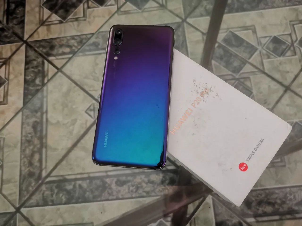 VENDO OU TROCO HUAWEI P20 PRÓ  - Foto 2