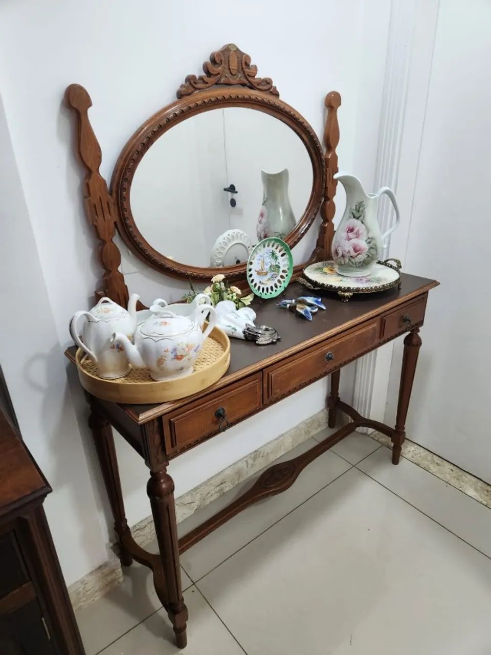 ELEGANTE PENTEADEIRA