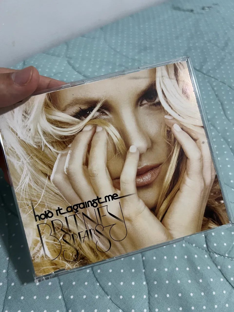 Britney Spears - Single Hold It Against Me
