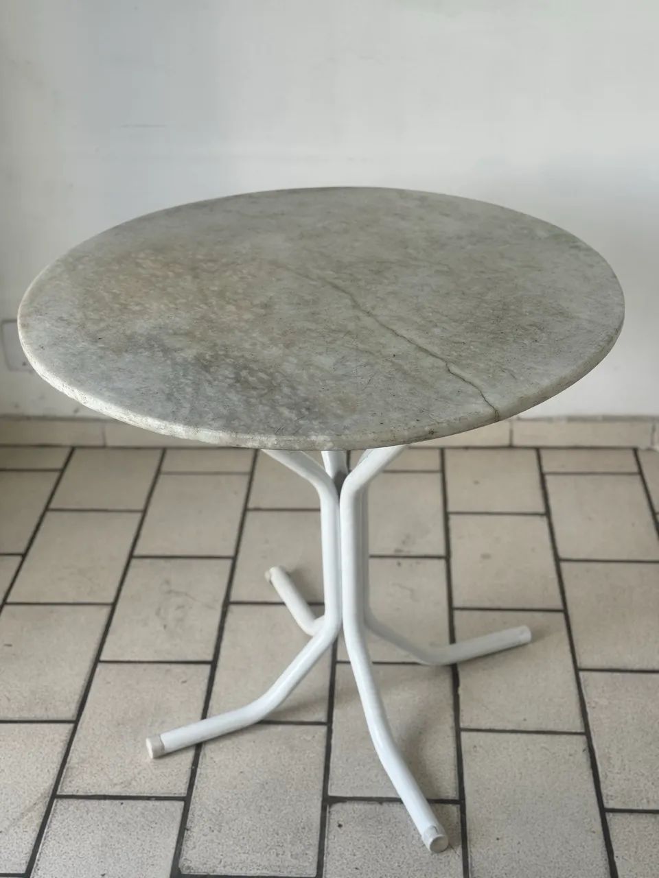 Mesa e cadeira