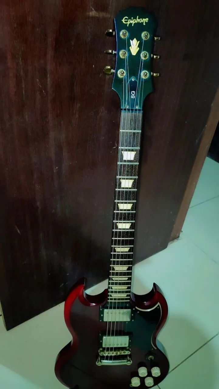 Guitarra epiphone SG 400 ano 2009 impecável 