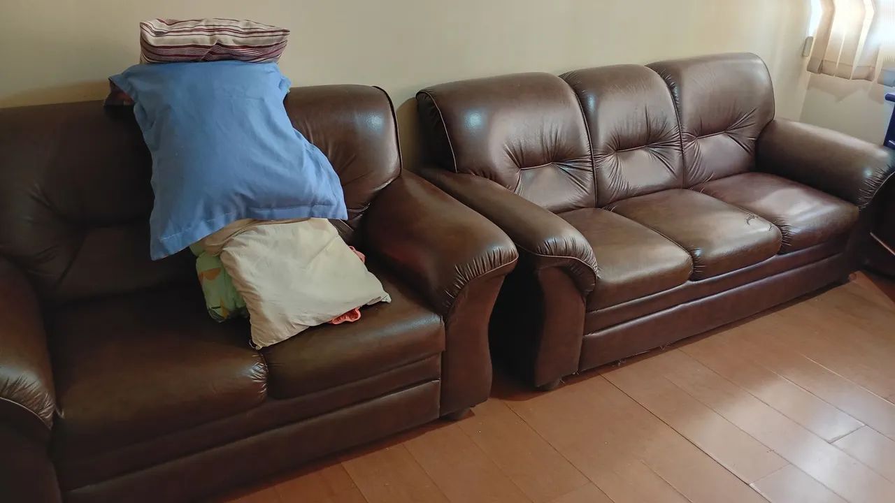Sofá   dois e três lugares