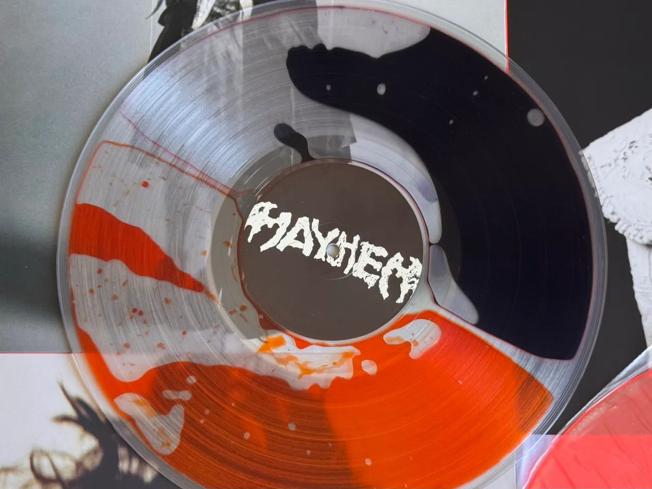 Mayhem - Lady Gaga (líquido Blood Records)