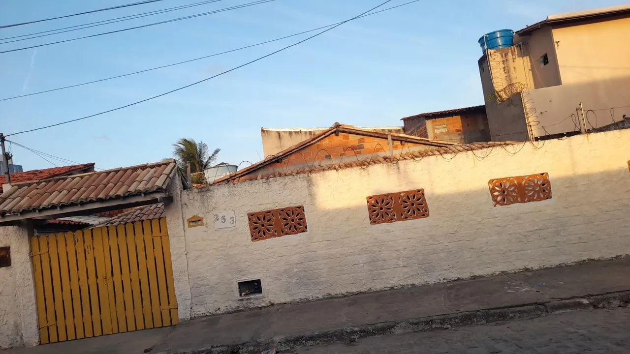 Aluga-se casa de praia localizada na Atalaia Nova 