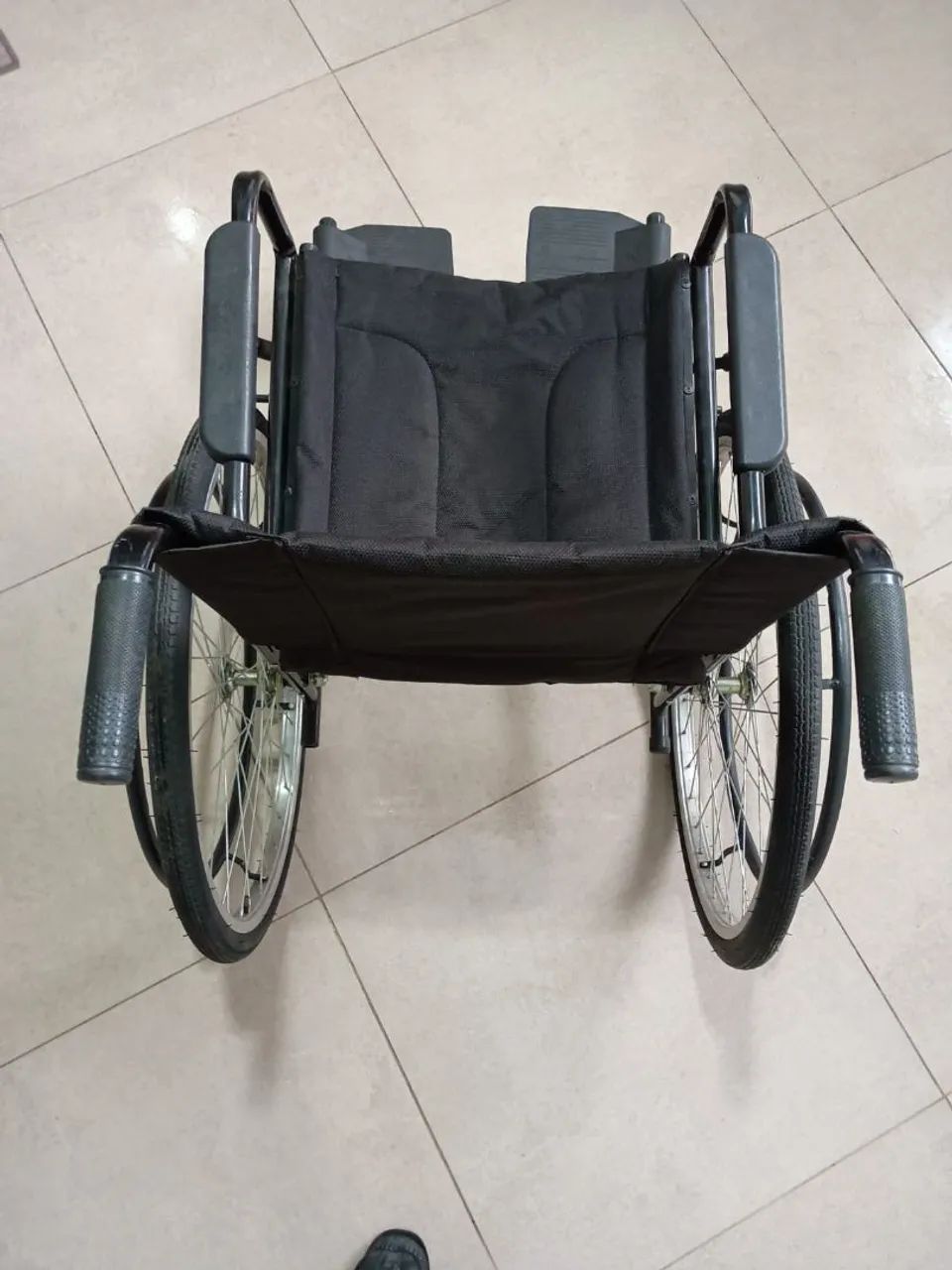 Cadeiras de rodas usada R$ 300,00 - Foto 3