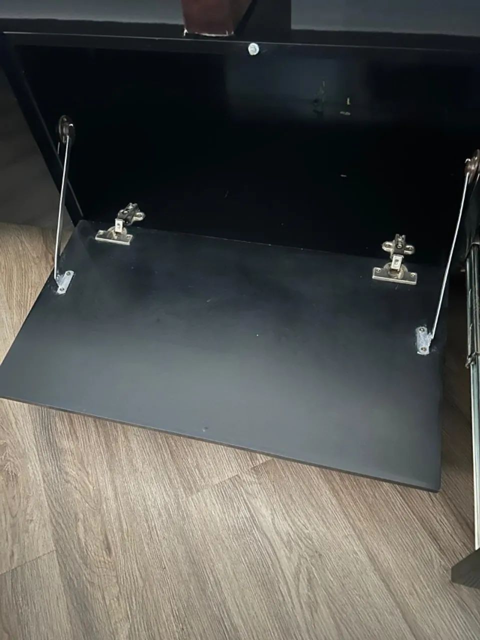 Rack para TV moderno e funcional - Foto 4