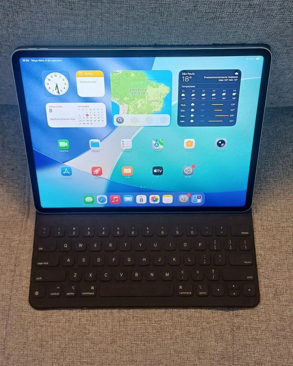iPad Pro 12.9 M2 6 geração com Smartkeyboard  Troco - Foto 2