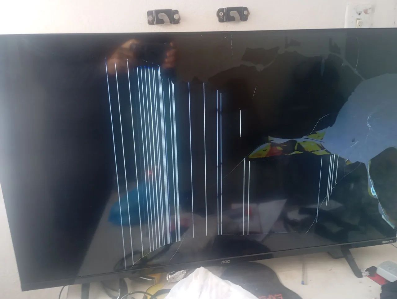 RoucoTV AOC SMART 43 POLEGADAS TELA QUEBRADA  - Foto 3