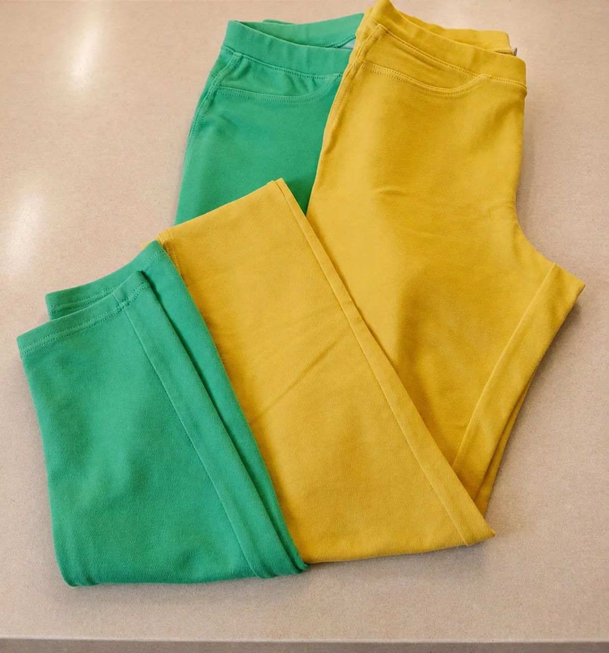 Calças legging feminina cores amarela e verde, tecido malha algodão e coton - Foto 2
