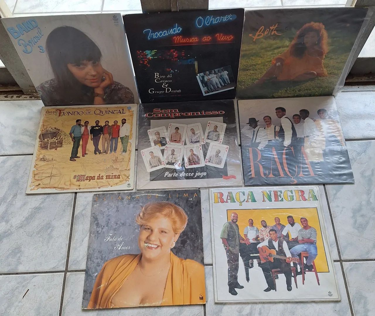 PAGODES ANOS 90 em VINIL Desapegando Confira!