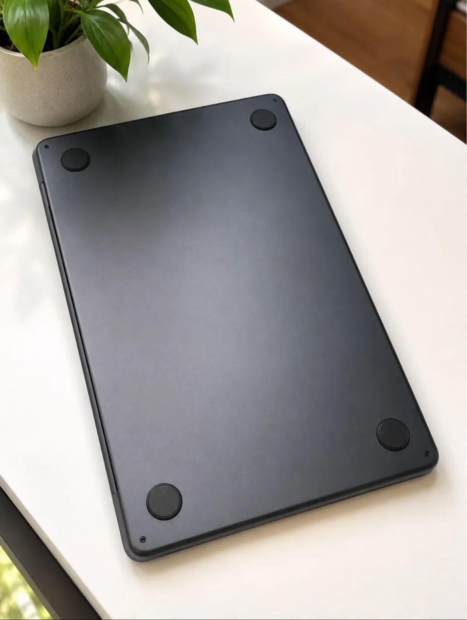MacBook Air 13? com chip M4, 16 GB de RAM e SSD de 512 GB, cor Meia-Noite. - Foto 4