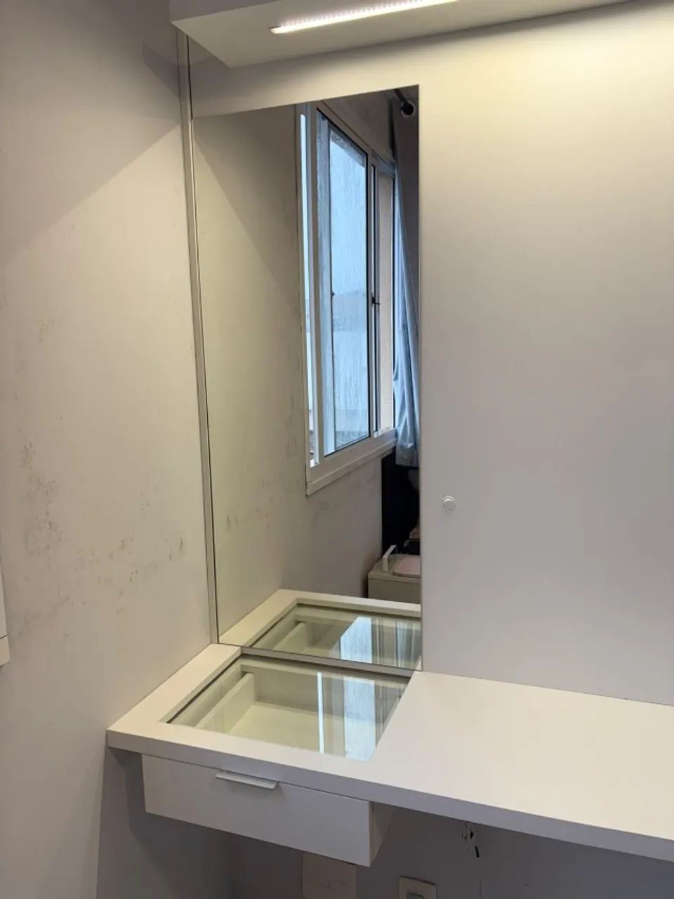 Escrivaninha e penteadeira com painel de TV e espelho incluso. - Foto 2