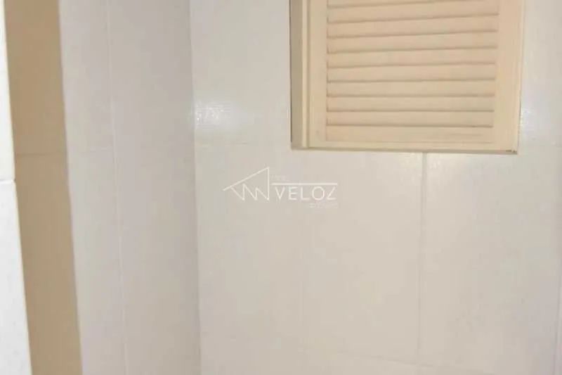 Kitnet/Conjugado - / Residencial / Centro