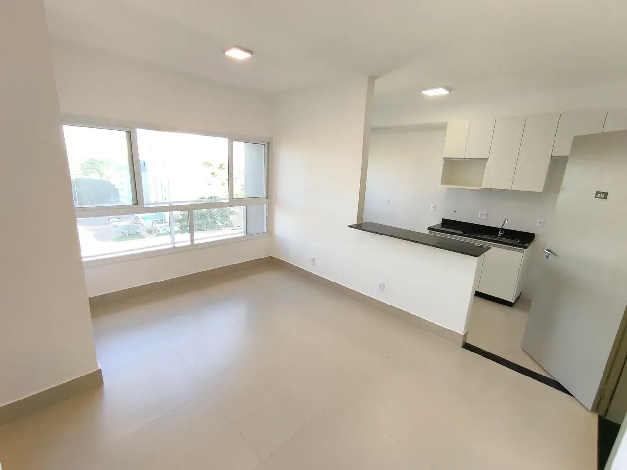 Apto com 02 Quartos, sendo 01 suíte, 60 m², Garagem, Ed. Jade, Qi 416 Samambaia - Foto 2