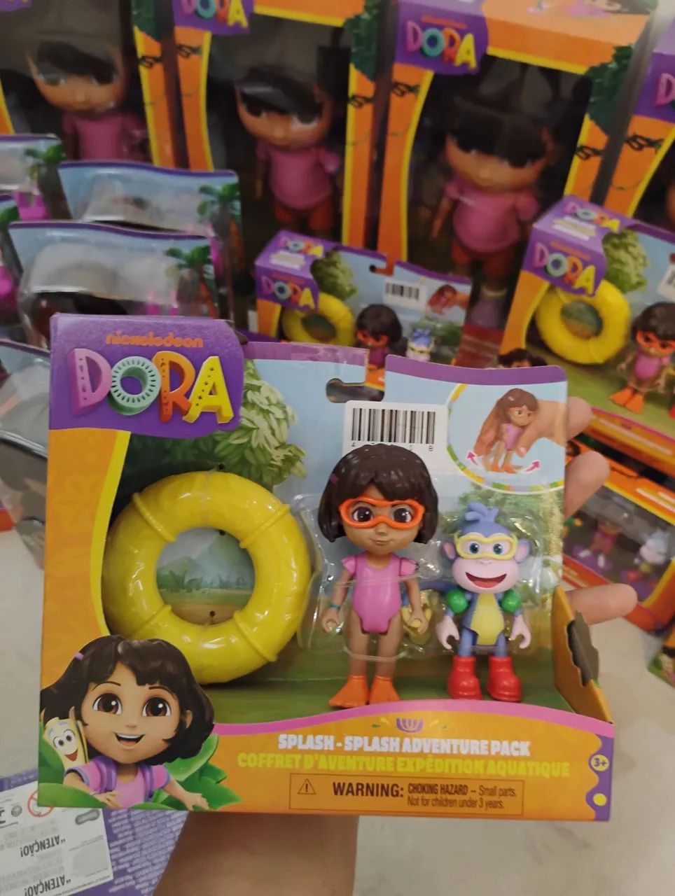 Boneca Dora Aventureira com acessórios de piscina 