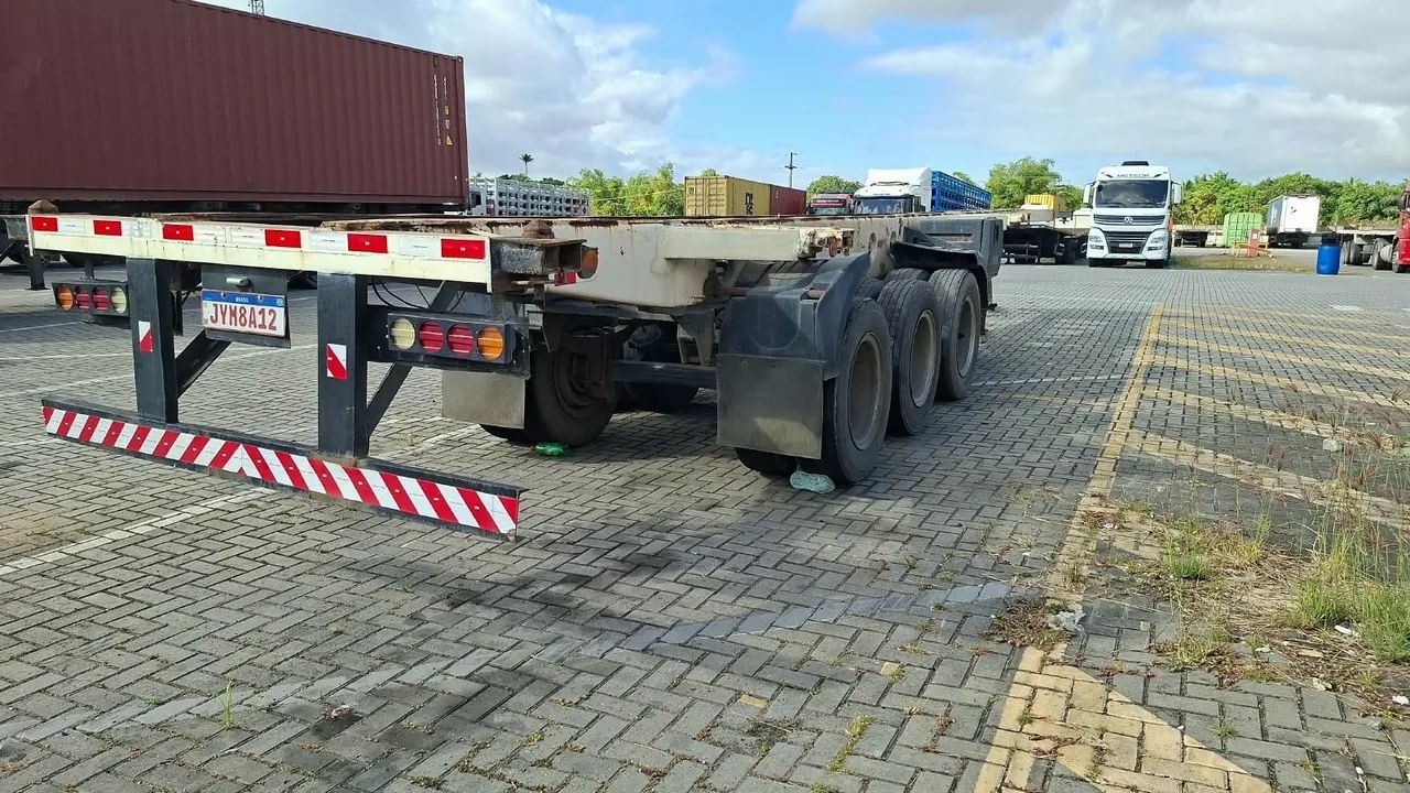 Bugão porta container 40 e 20 