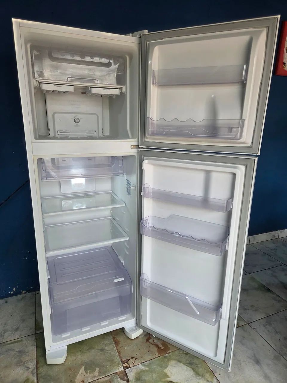 Vendo geladeira Electrolux  - Foto 3