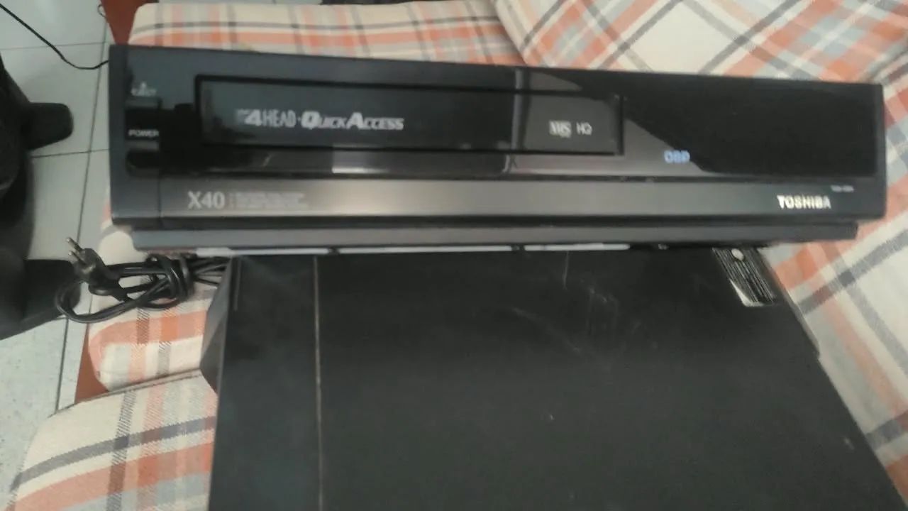 Vídeo cassete Toshiba 4 cabeças  - Foto 4