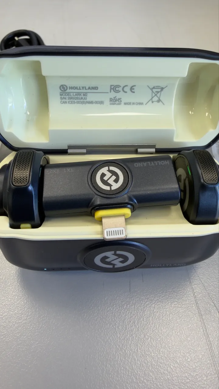Hollyland Lark M2S Combo (Camera RX+USB-C RX+ Lightning Adaptador