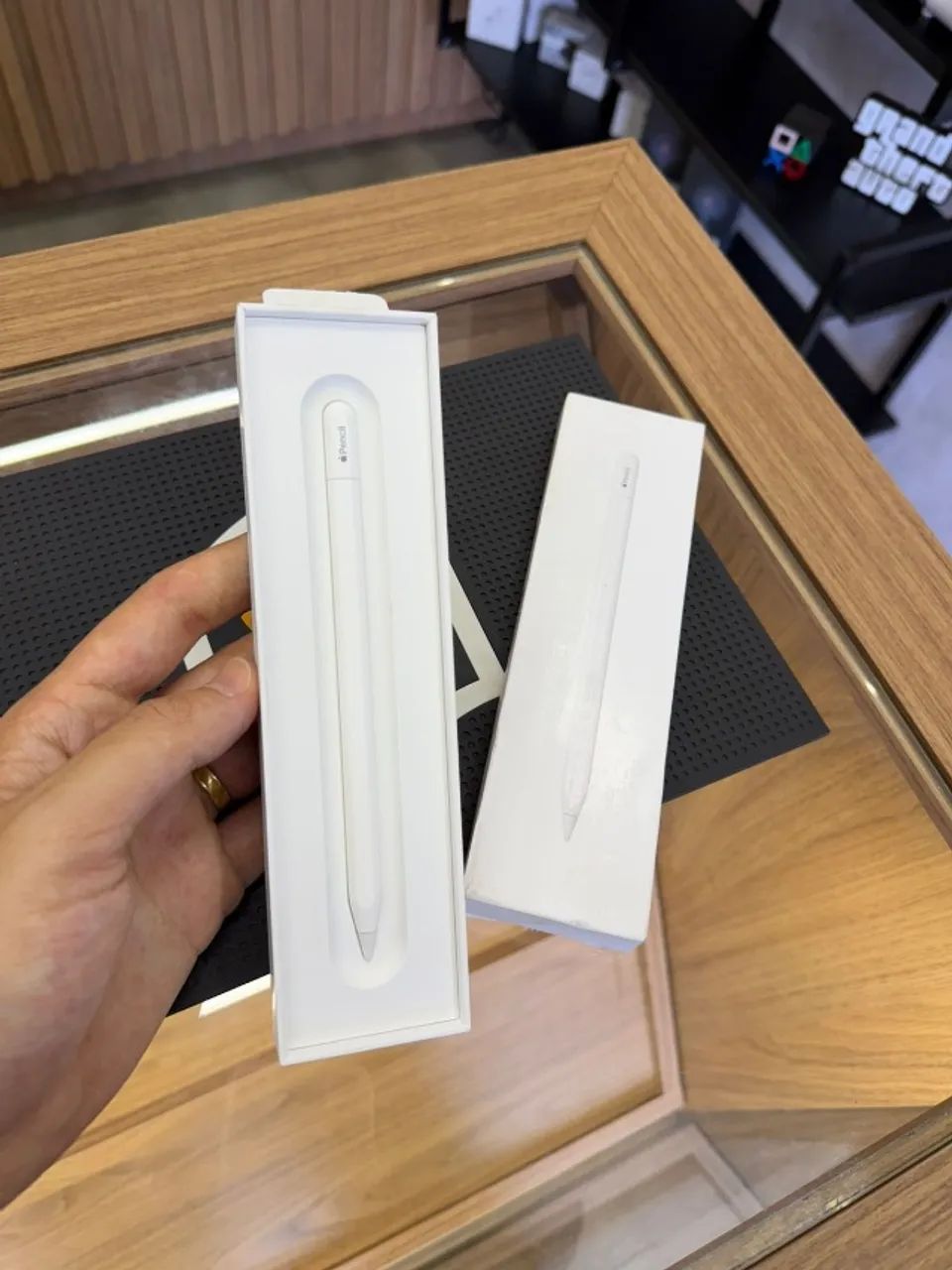 Apple Pencil USB-C Original Seminovo - Foto 3