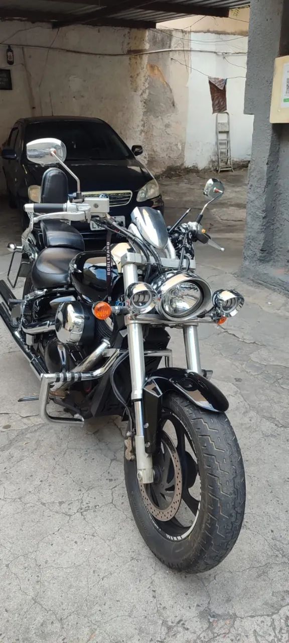 Suzuki Boulevard M800