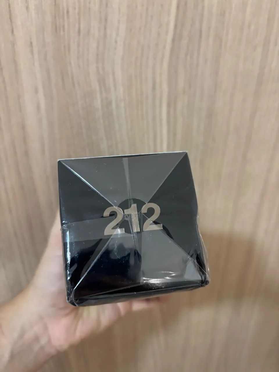 Perfume 212 vip black - Foto 3
