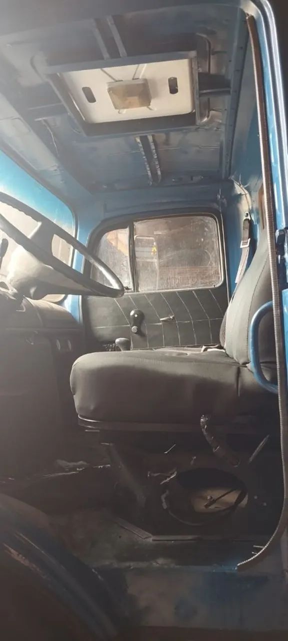 Vende se ou estuda troca ; caminhão X imóvel  - Foto 3
