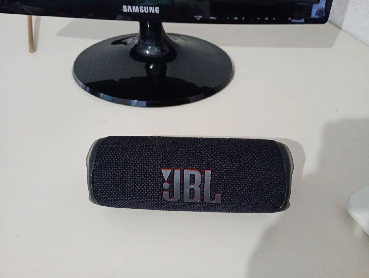Tv Samsung Smart + JBL Caixa de som  - Foto 4