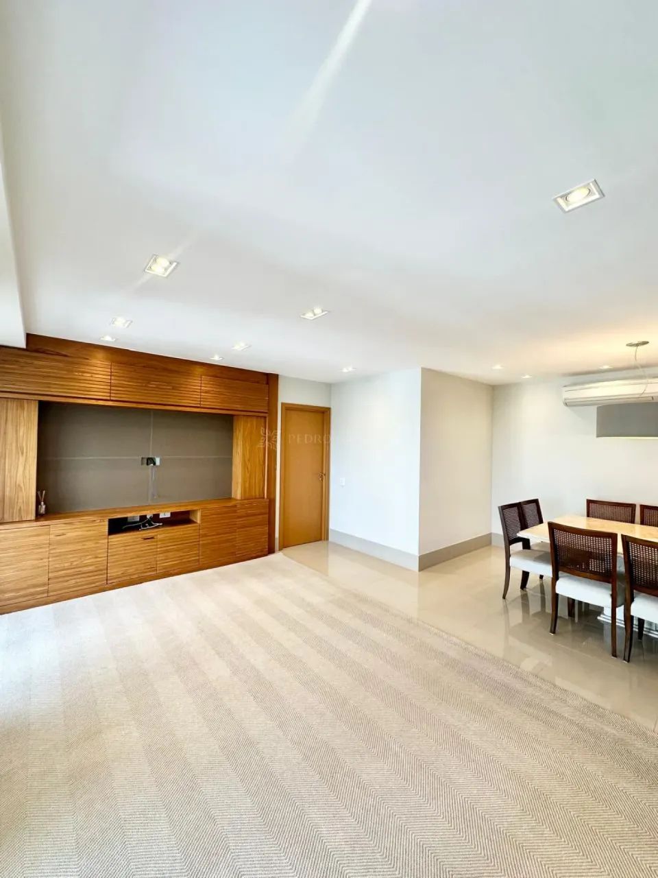 Apartamento próximo ao Parque do Ingá - Edifício Cenarium I - Foto 2