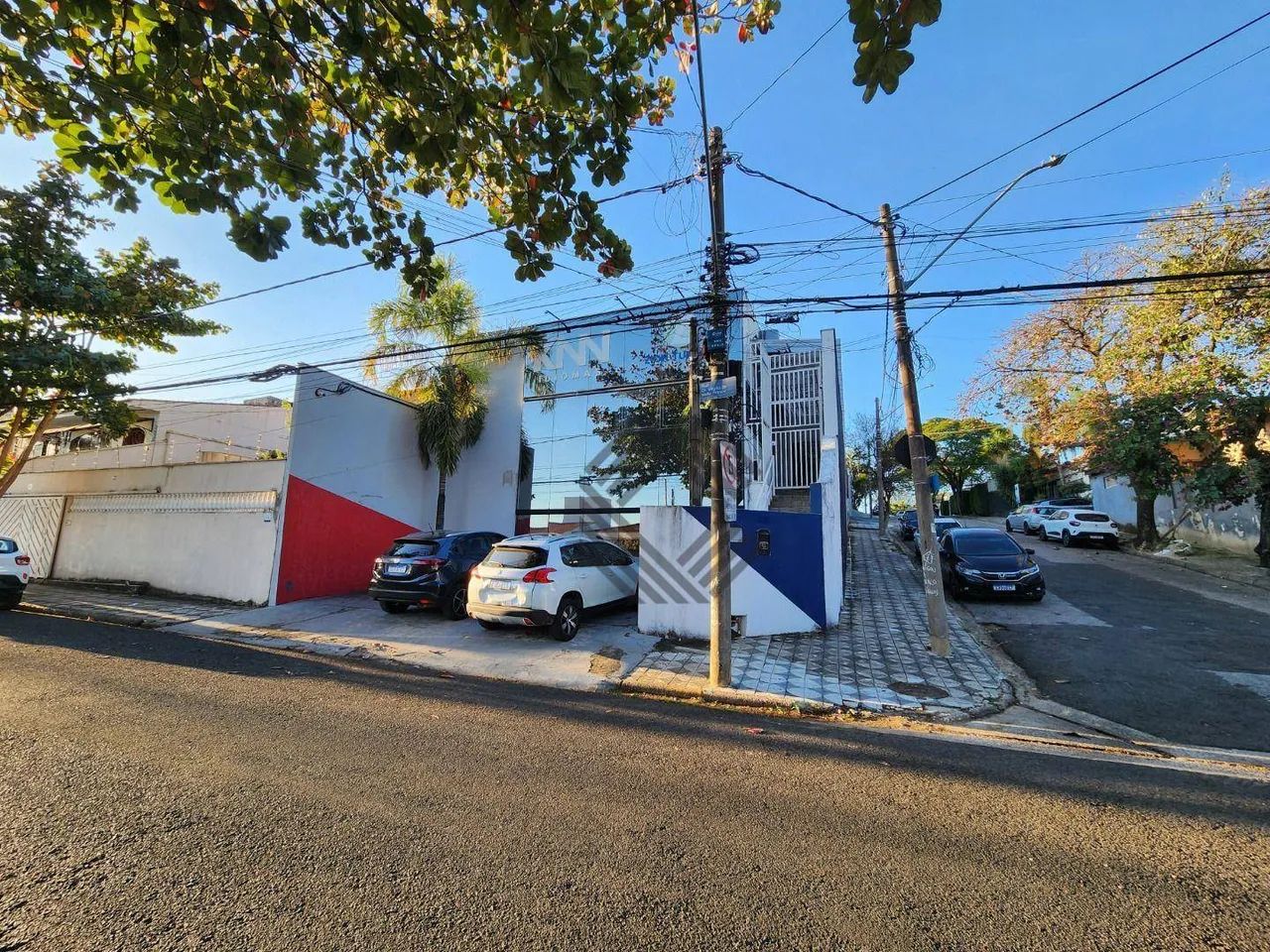 Imóvel comercial de esquina disponível na Vila Trujilo em Sorocaba