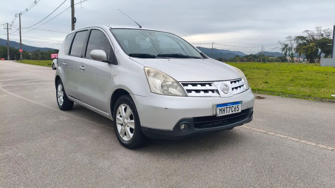 Nissan Livina 1.8 16V AT FLEX 2010