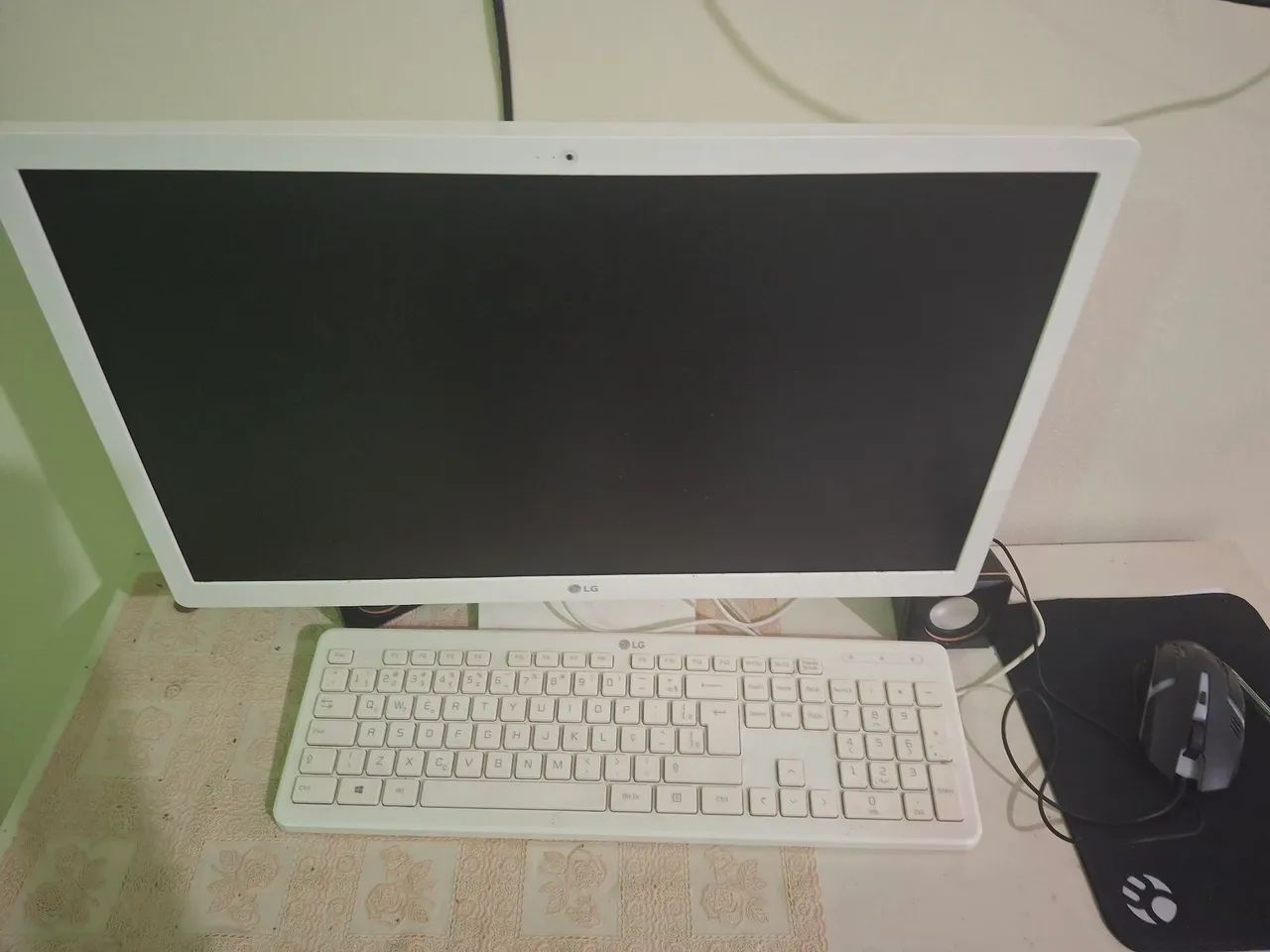 Pc all one 22 v 24