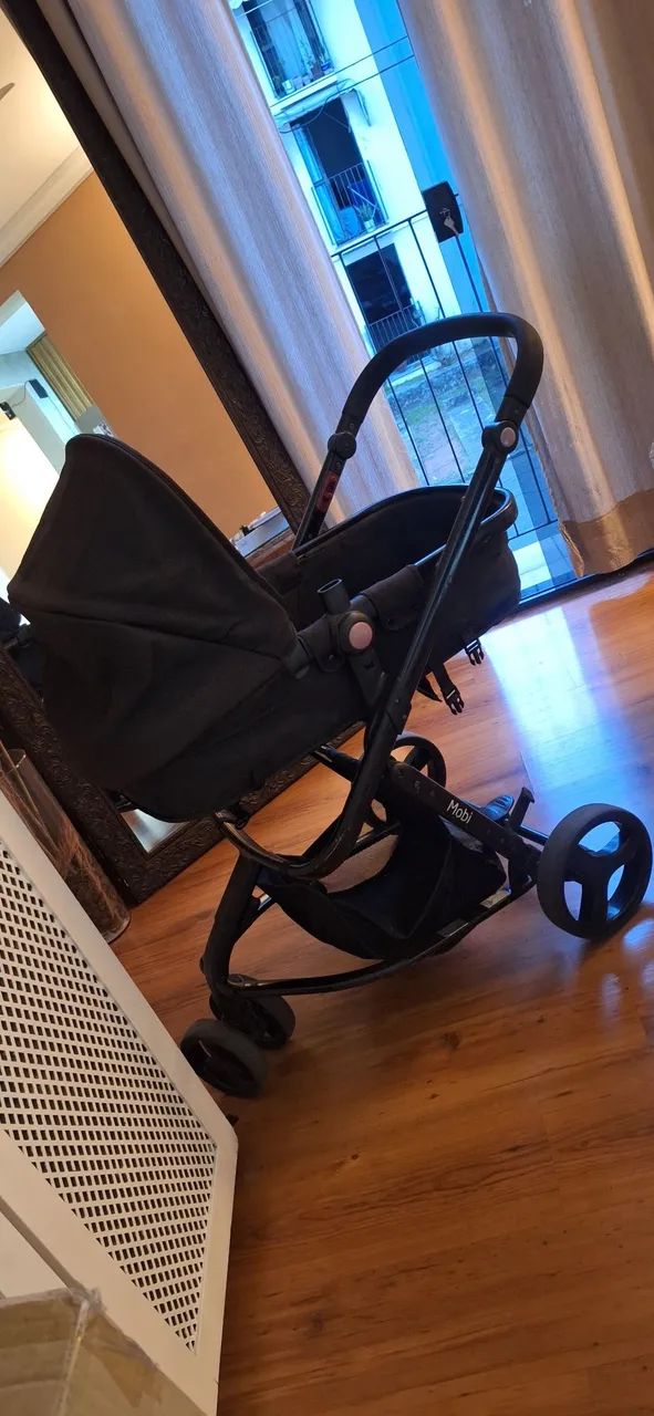 Carrinho de bebe , com isofix e bb conforto 