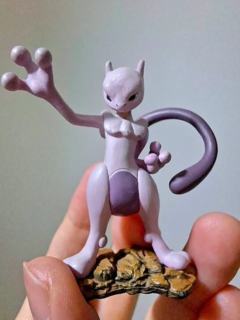 Pokemon Miniatura Mewtwo Black & White TCG