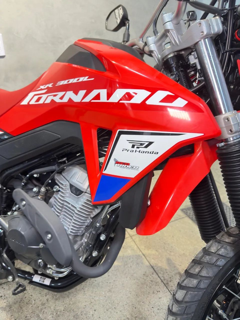 XR 300L TORNADO Special Edition - Foto 5