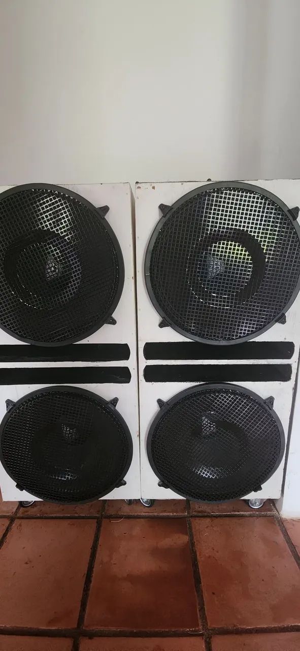 Vendo 4 Oversound 18 polegadas bobinas 4ohms(2x700W e 2x800W) - Foto 4