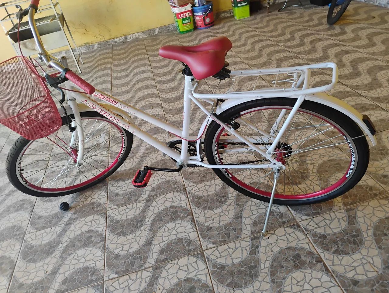 Vendo uma bicicleta 