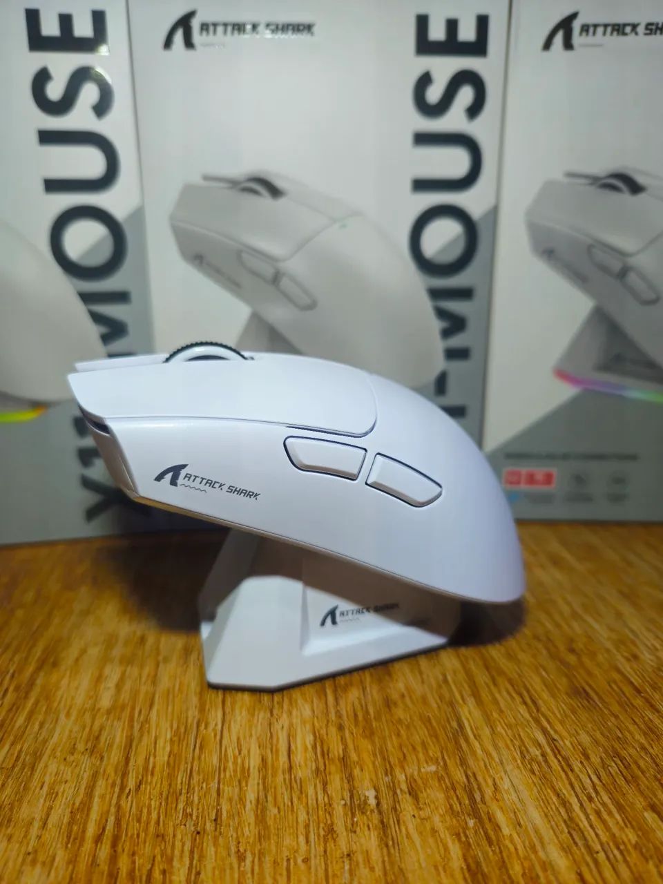 Mouse gamer shark attack x11 Branco Novo - Foto 3