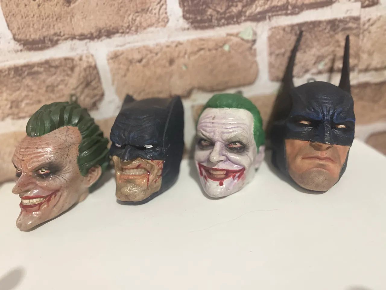 Figuras de heróis em resina  - Foto 5