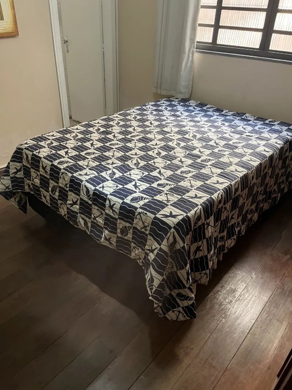 Cama de casal com 2 criados - Foto 2