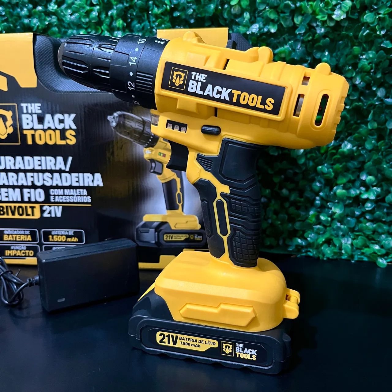 Parafusadeira com Maleta e Acessórios Nova com Entrega Rápida! - Foto 2