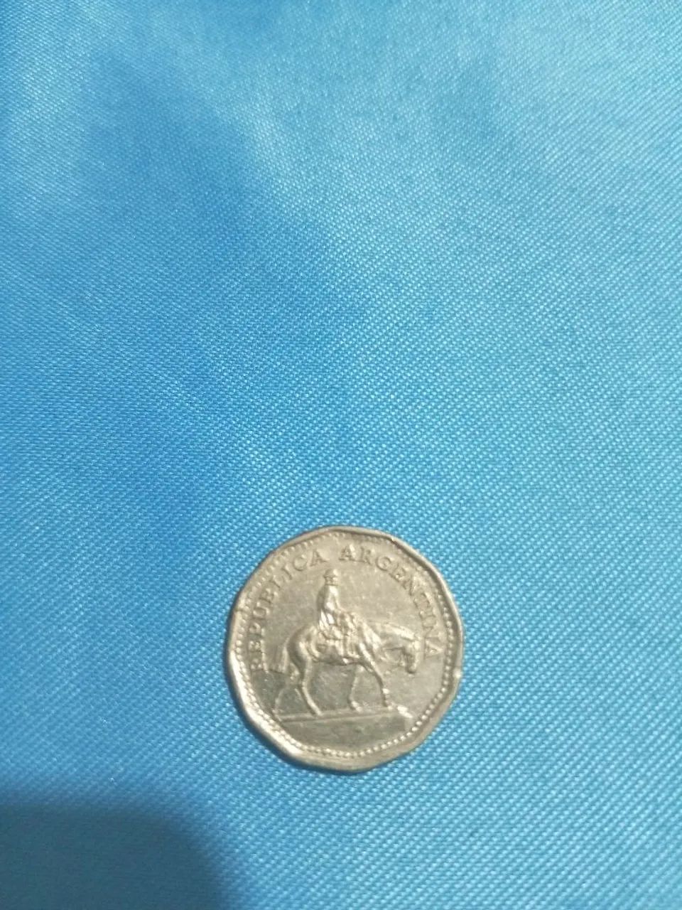 Moeda de 10 pesos Argentinos de 1968. - Foto 2