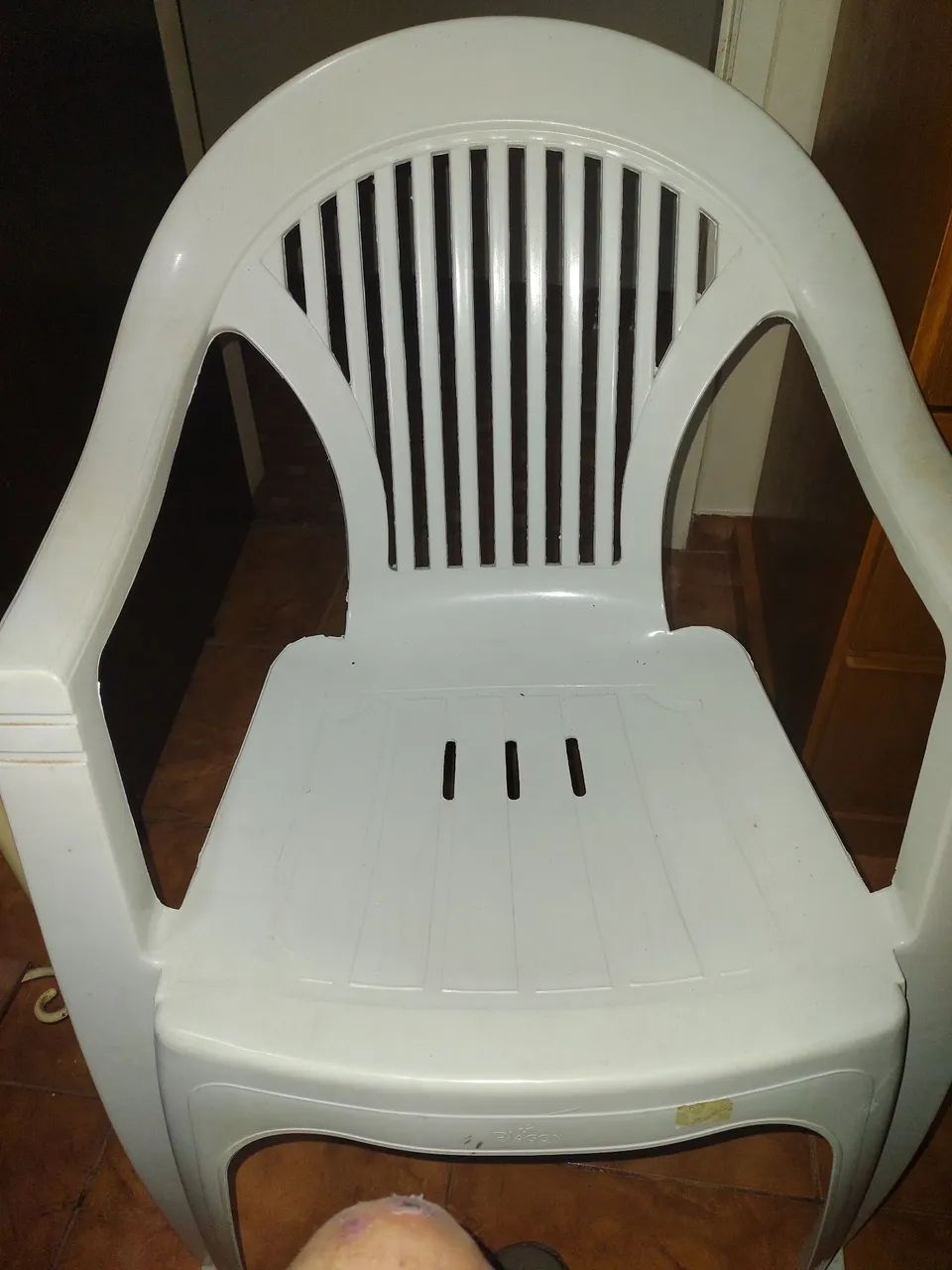 CADEIRA DE PLÁSTICO GROSSO - Foto 3
