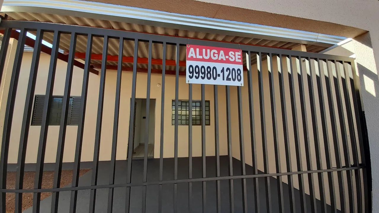 Alugo casa nova