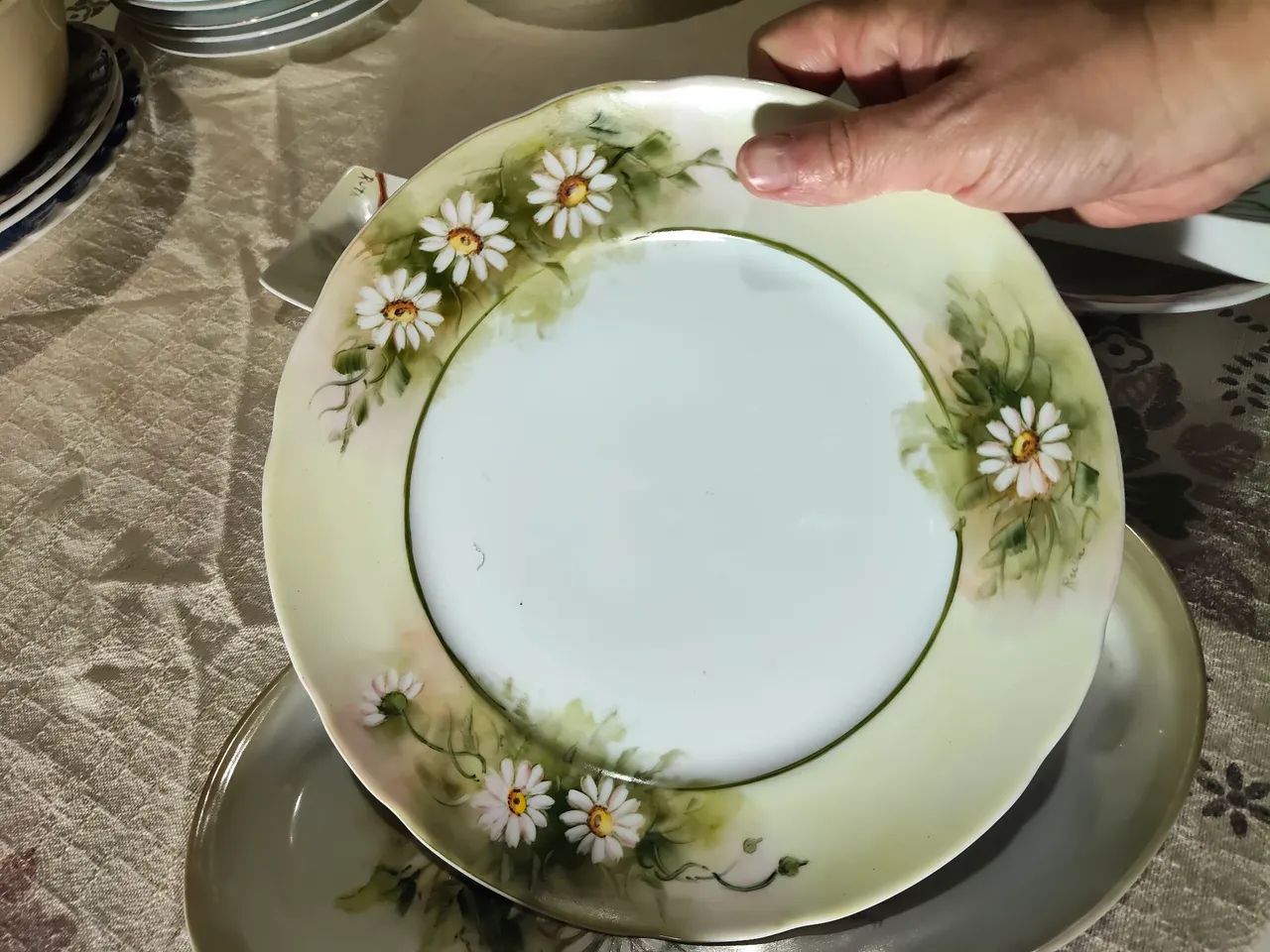 Lote de louças antigas pintadas a mão  - Foto 4