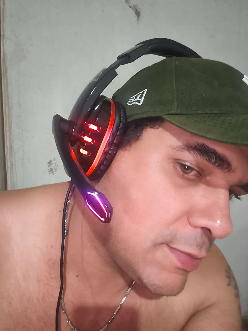 Headset novo, onistek, com leds - Foto 3