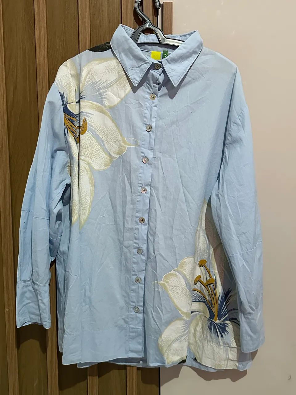 Camisa azul flor Farm Rio P - Foto 2