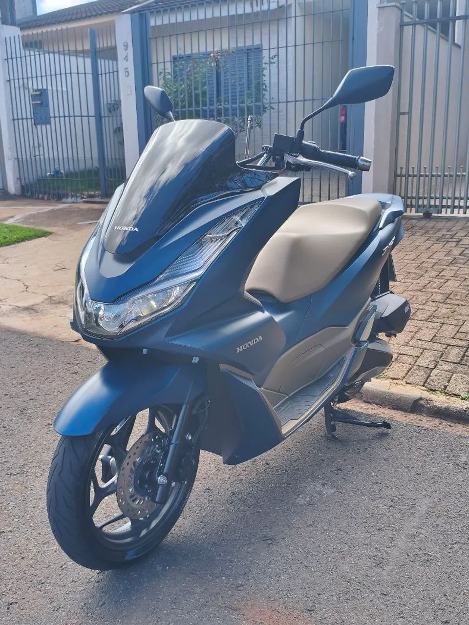 Vendo PCX DLX ABS 2023 - Foto 2