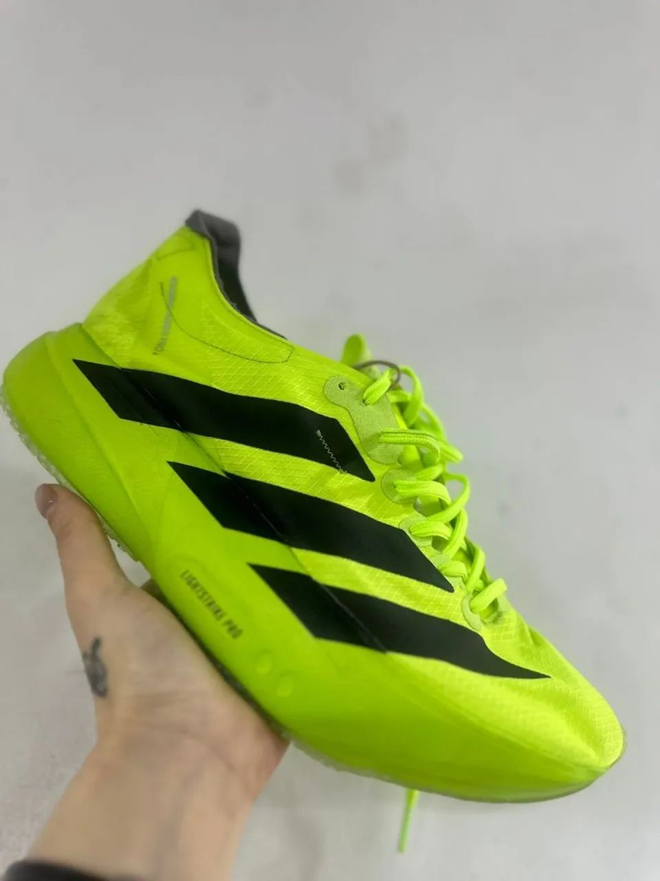 Adidas ADIZERO lightstrike veja o catálogo  - Foto 2